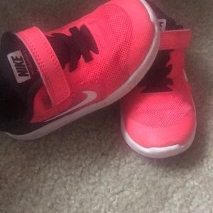 Nike girl shoes